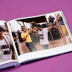 Book: JIM MARSHALL - Show Me The Picture -Eat Dust 9781452180373.pt05 1000x 47df80f4 3ffa 4d13 8b61 def20d975c5b