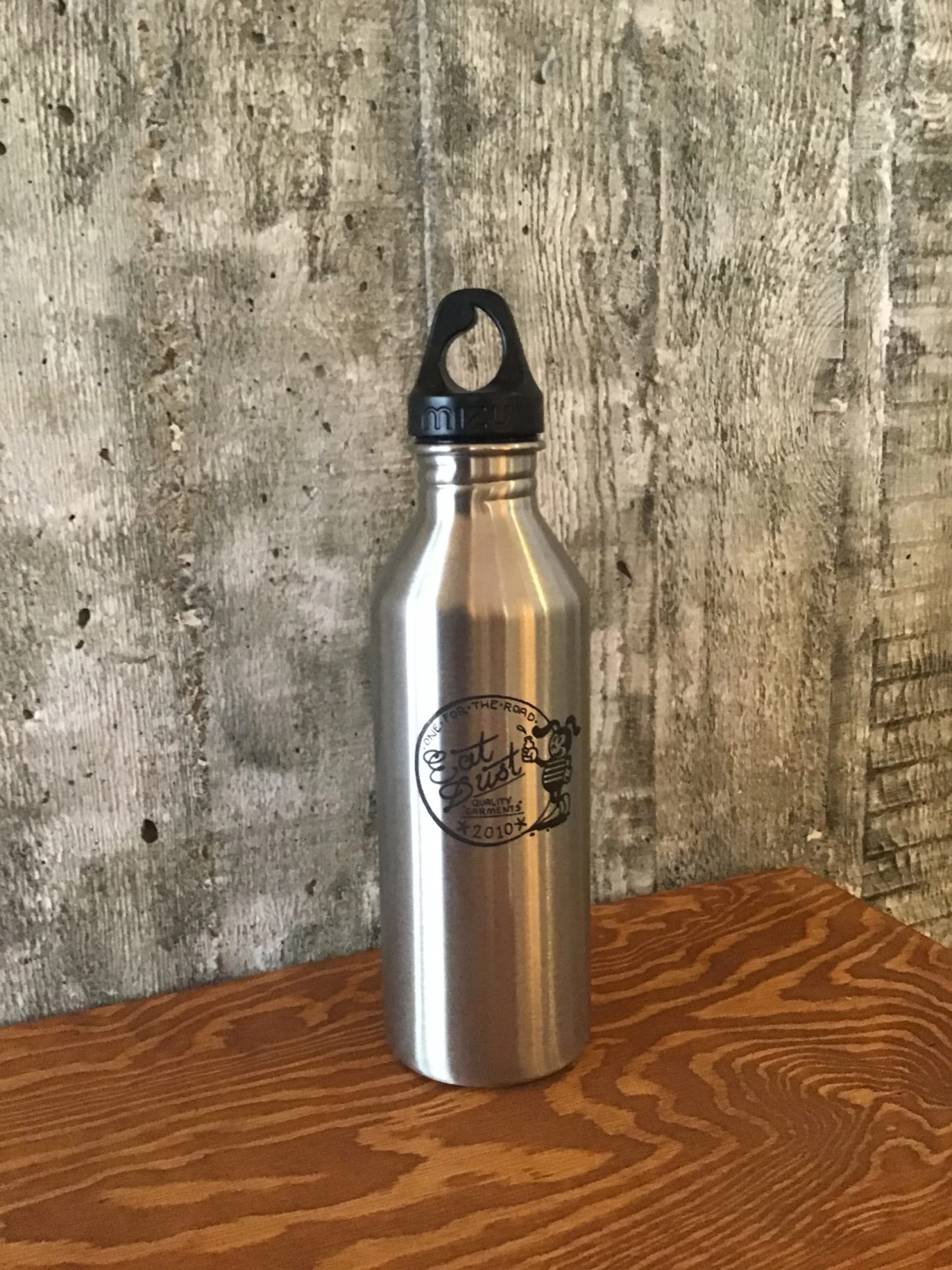 Mizu M8 - Eat Dust Logo 2 Mizu M8 - Eat Dust Logo - Image 2