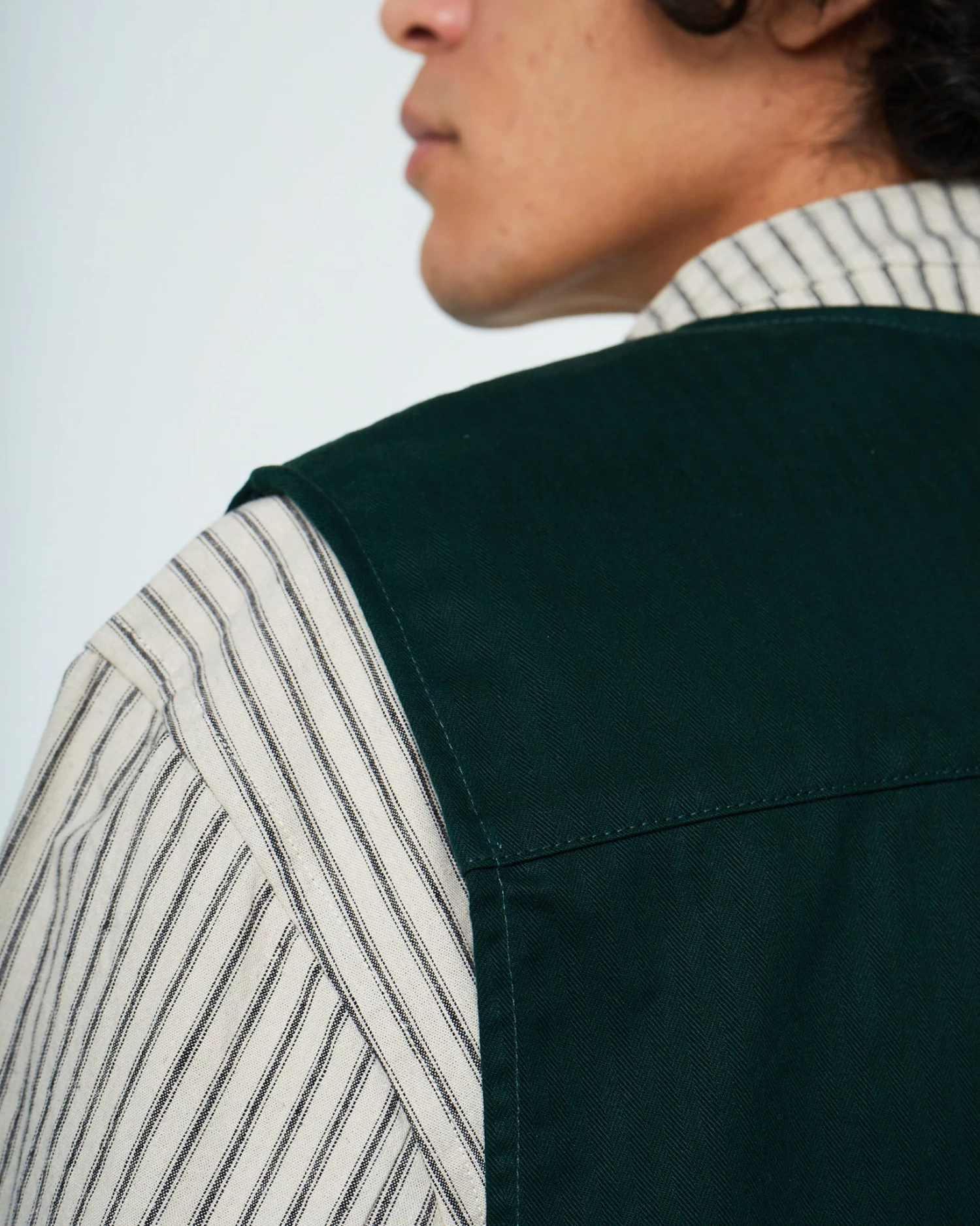 TROPICAL VEST HERRINGBONE WAX Bottle Green 6 TROPICAL VEST HERRINGBONE WAX Bottle Green - Image 6