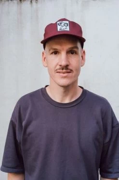 Snapback Bunny 673 Cherry