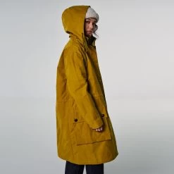 G.o.D Field Coat Dry Waxed Cotton Olivine